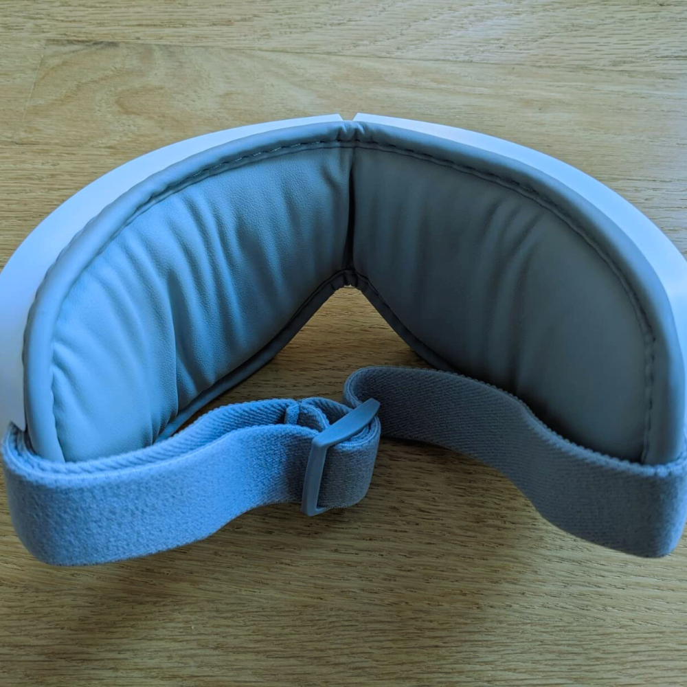 AuraÉssence - Eye Heated Massager (50% OFF)